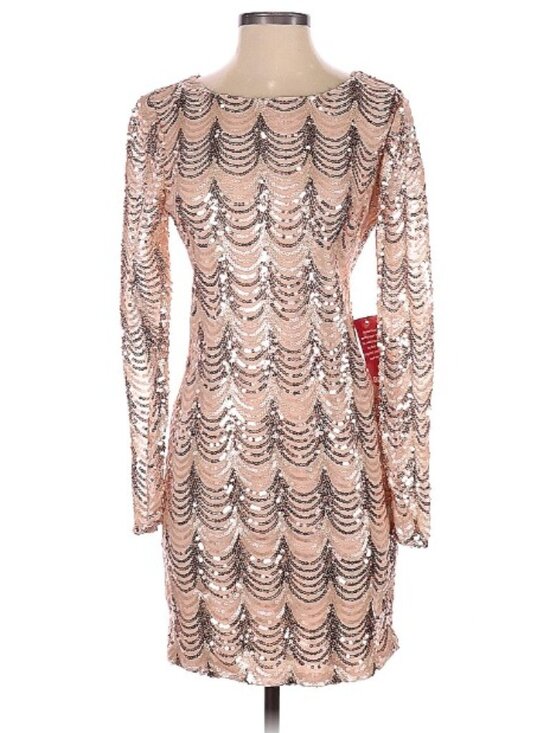 City Triangles Dresses & Skirts - City Triangles Brand Size 5 NWT Rose Gold Sequin Short Party Dress NYE Holiday